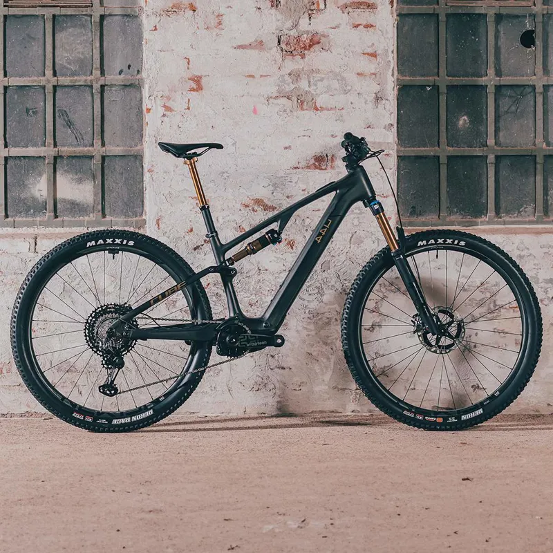 Cube AMS Hybrid One44 C:68 SLT - Electric Mountain Bike - Carbon / Gold Dust-5