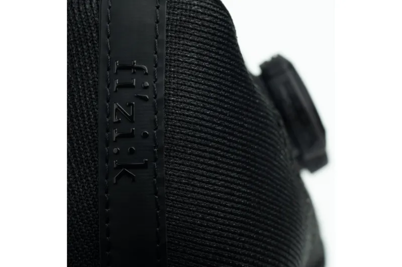 Fizik R1 Infinito Knit Road Shoe in Blue/Yellow-10