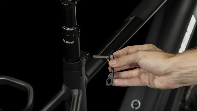 2024 Cube Touring Hybrid Pro 625 - Electric Hybrid Bike - Black/Metal-4