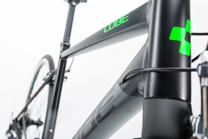 2017 CUBE ATTAIN BLACK/GREENCM-4