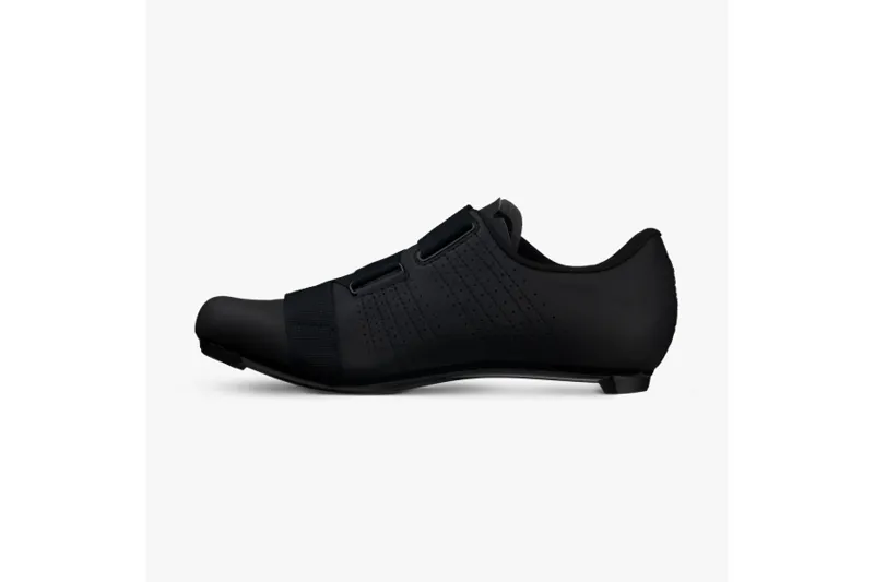 Fizik R5 Tempo Powerstrap Road Shoe in Black -1