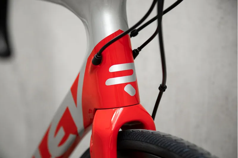 2021 Ridley Fenix SL Disc Shimano 105 equipped Road Bike Red