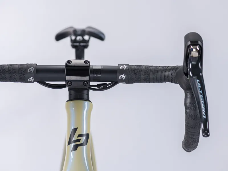 2021 Lapierre Aircode DRS 6.0 Carbon Road Bike in White-1