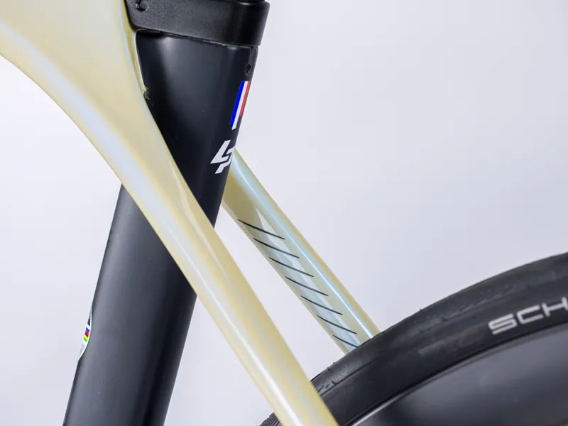 2021 Lapierre Aircode DRS 6.0 Carbon Road Bike in White-4