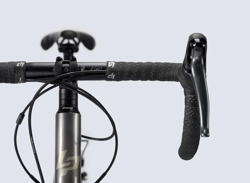 2021 Lapierre Sensium 1.0 Road Bike in Silver-4