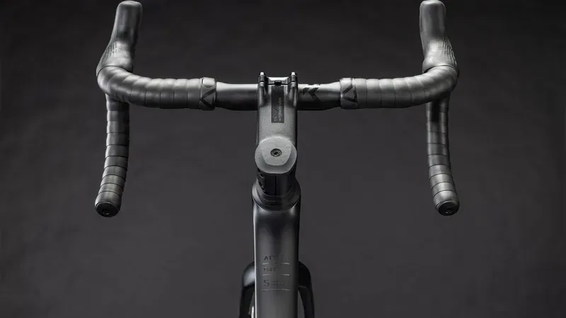 2026 Cube Attain C:62 SLT Road Bike In Carbon/Coal Chrome-3