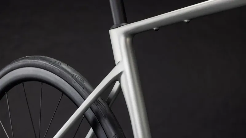 2026 Cube Attain C:62 SLX Road Bike In Sleek Grey/Prism-7
