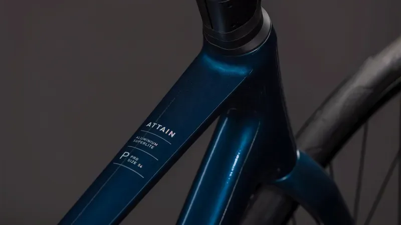 2026 Cube Attain Pro Road Bike in Nautica/Prism-2