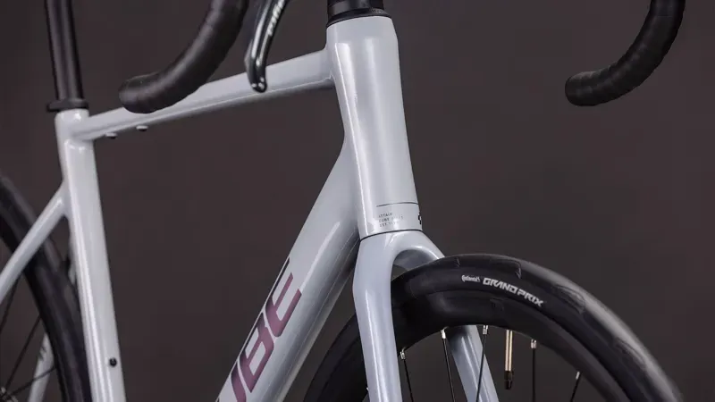 2026 Cube Attain Race Road Bike In Fog Grey/Shift-6