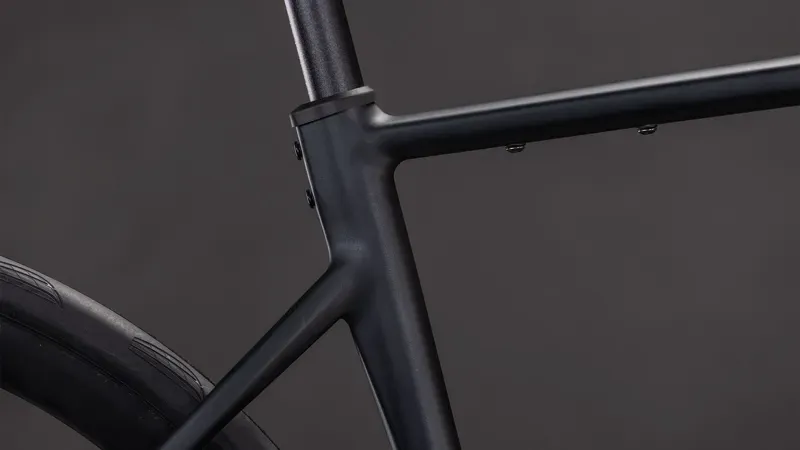 2026 Cube Attain SLX Road Bike in Coal/Prism-4