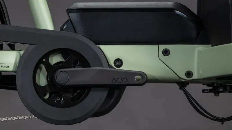 Cube Cargo Hybrid 800 E-Cargo Bike in Pea/Reflex-4