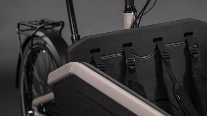 Cube Cargo Hybrid Comfort Pro Family 800 eHybrid Bike in Oat Grey-7