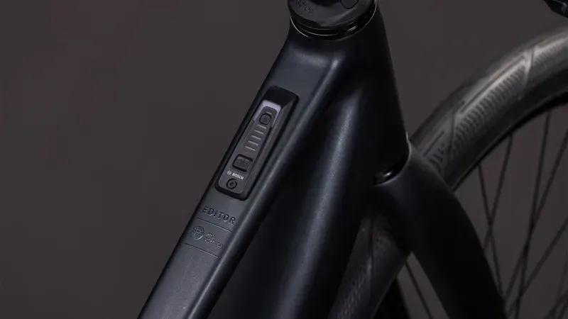 2026 Cube Editor Hybrid Pro 400x Trapeze E-Hybrid Bike in Coal/Prism-2