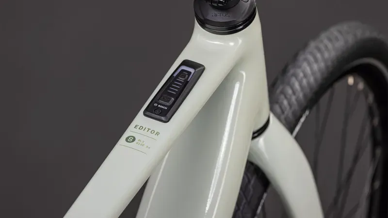 2026 Cube Editor Hybrid SLX 400x Classic E-Hybrid Bike in Reed Beige/Chrome-2