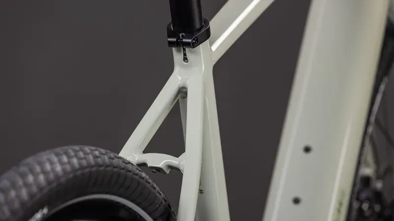 2026 Cube Editor Hybrid SLX 400x Classic E-Hybrid Bike in Reed Beige/Chrome-3