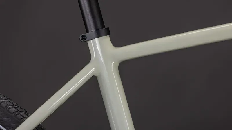 2026 Cube Editor Hybrid SLX 400x Classic E-Hybrid Bike in Reed Beige/Chrome-5