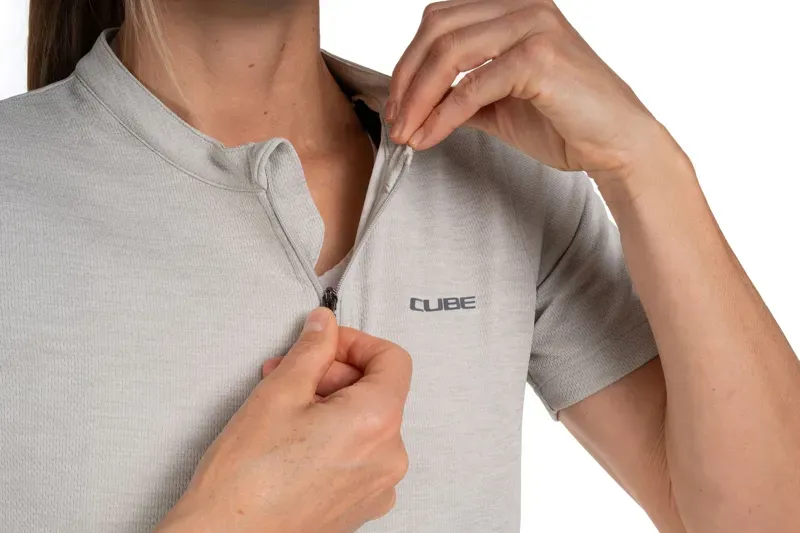 Cube Gravel Women's Jersey Full Zip Cargo Short Sleeve in Light Grey-3