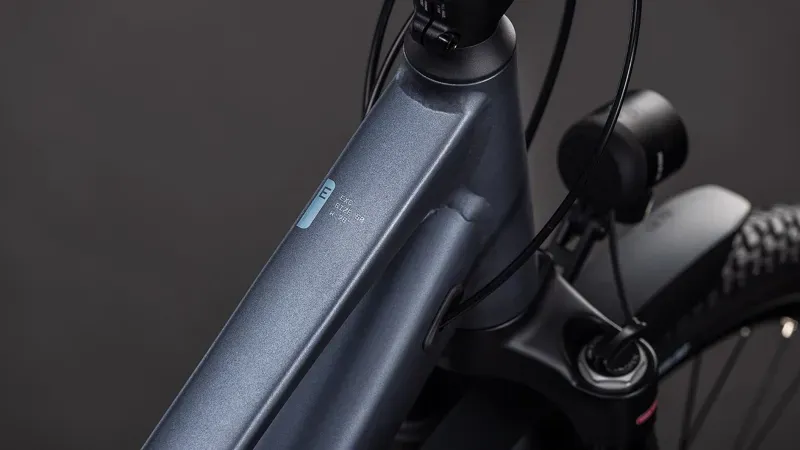 2026 Cube Kathmandu EXC Hybrid Bike in Metallic Grey/Chrome-9