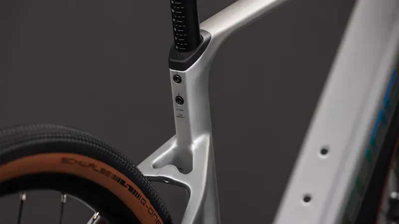 2026 Cube Nulane Hybrid C:62 Race 400x E-Gravel Bike in Sleek Grey/Prism-3