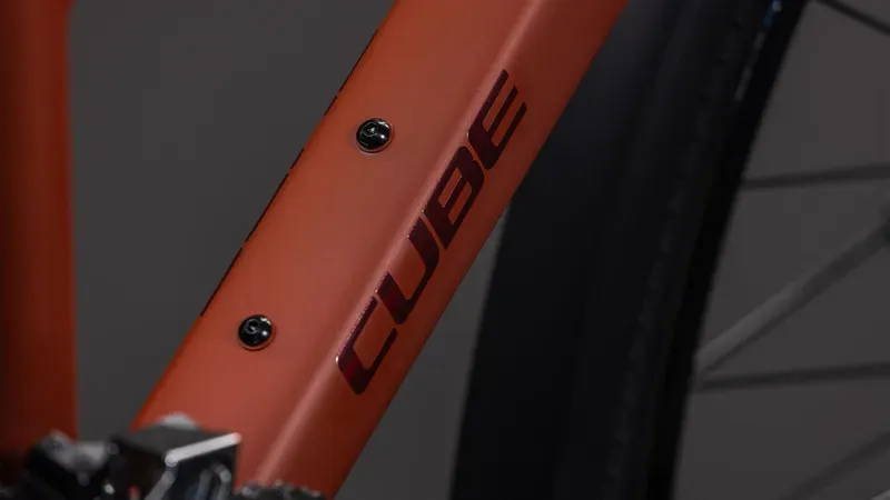 2026 Cube Nulane Race FE Gravel Bike in Amber/Black-10