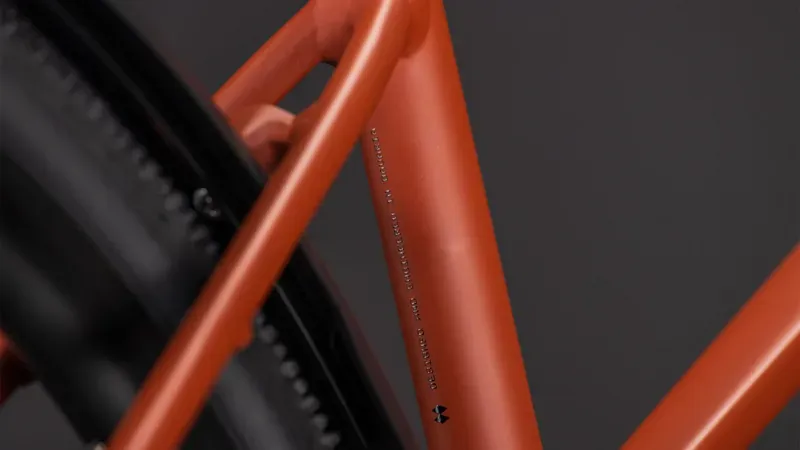 2026 Cube Nulane Race FE Gravel Bike in Amber/Black-12