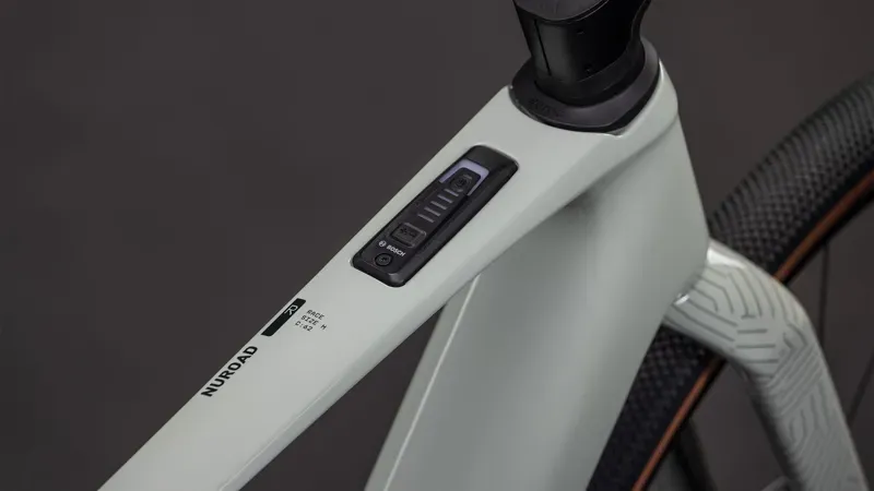 2026 Cube Nuroad Hybrid C:62 Race 400x E-Road Bike in Reed Beige/Black-2