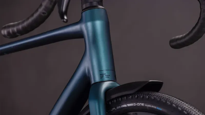 2026 Cube Nuroad Race FE Gravel Bike in Royal GreenBlack-3