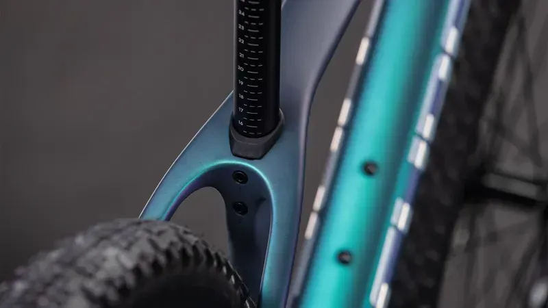 2026 Cube Reaction C:62 Pro Mountain Bike in Polarlight/Black-5