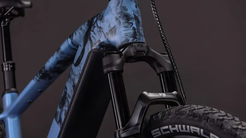 2026 Cube Reaction Hybrid SLT 800 E-Hybrid Bike in Haze Blue/Fume-7