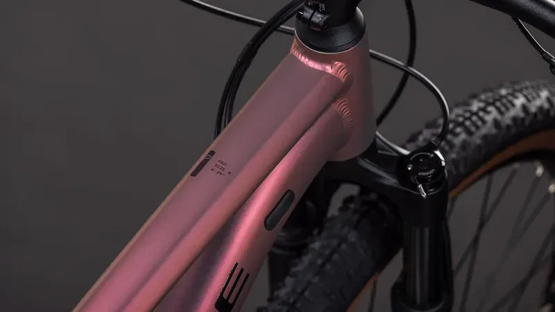 2026 Cube Reaction Pro Mountain Bike In Shift Blush/Black-2