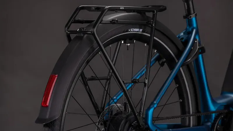 Cube Supreme Hybrid Deluxe Pro 600 eHybrid Bike in Electric Blue-4