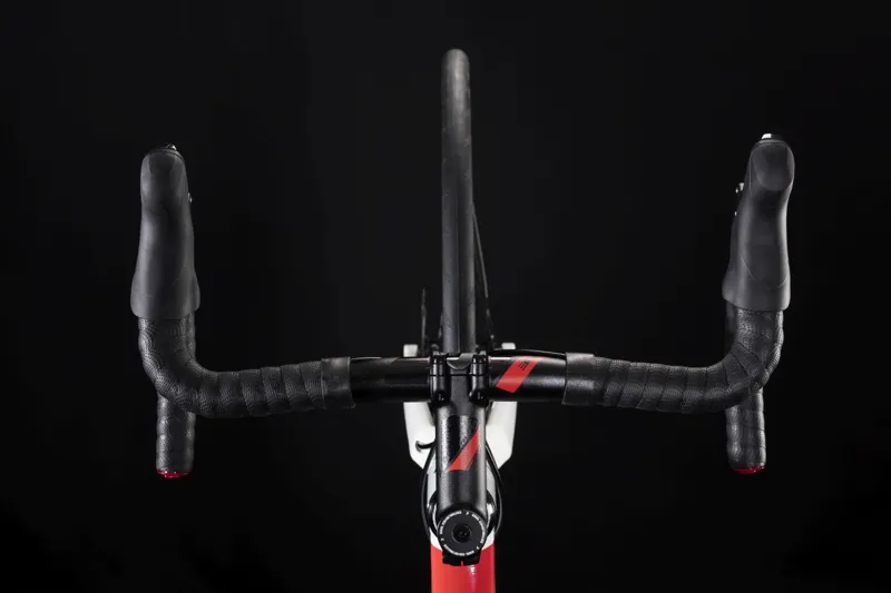 cube attain pro disc 2019 road bike