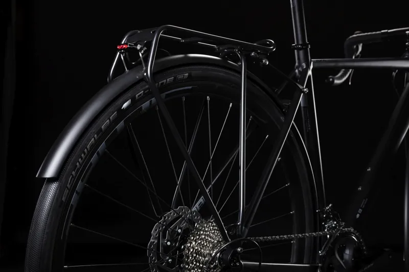 cube nuroad race gravel