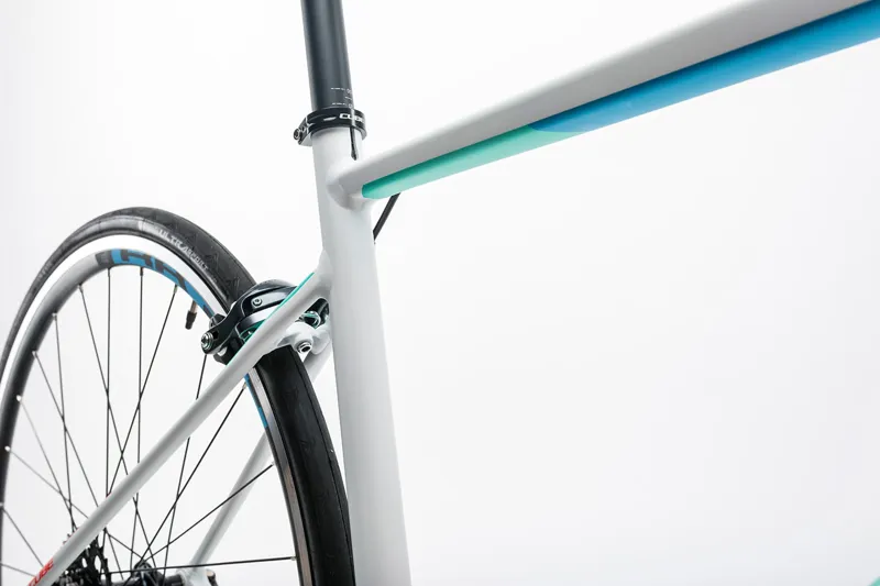 2017 LADIES CUBE AXIAL WLS WHITE/REEFBLUE-5