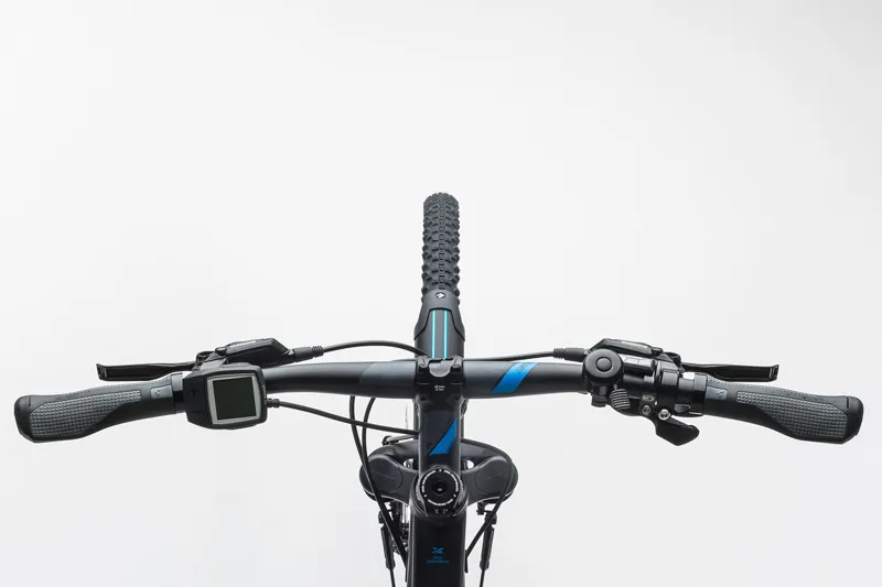 2017 CUBE CROSS PRO ALLROAD HYBRID TRAPEZE 500 BLACK/BLUE-1