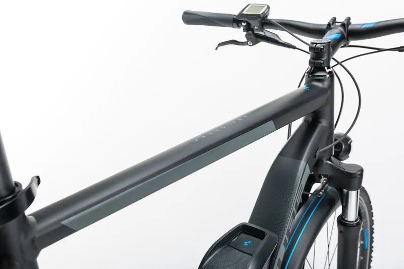 2017 CUBE CROSS PRO ALLROAD HYBRID TRAPEZE 500 BLACK/BLUE-3