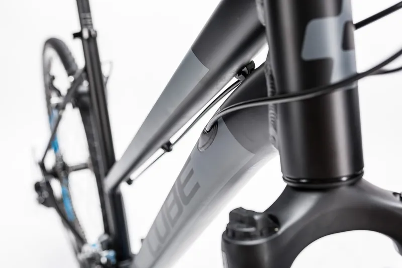 2017 CUBE CURVE BLACK/BLUE-9