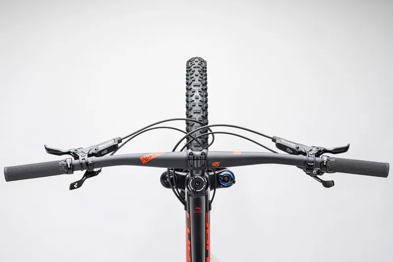 2017 CUBE STEREO 160 HPA Race 27.5.-1