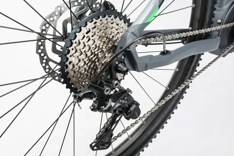 2017 CUBE REACTION HYBRID HPA RACE 500 GREY/GREEN ELECTRIC BIKE-9