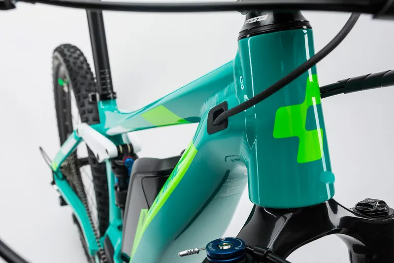 2017 LADIES CUBE STING WLS HYBRID 120 27.5.-4