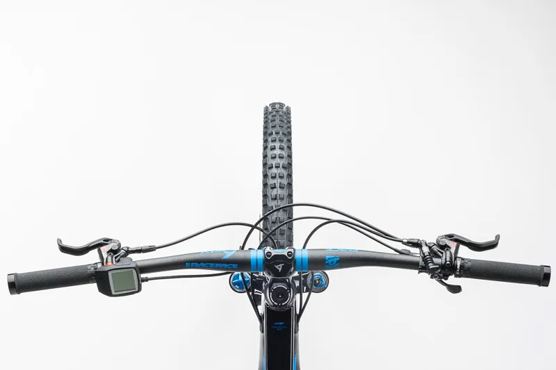 2017 CUBE STEREO HYBRID 160 HPA 27.5 ACTION TEAM 500.-1