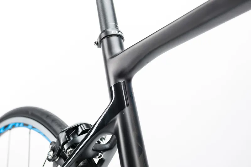 2017 CUBE ATTAIN GTC RACE MENS CARBON ROAD BIKE BLACK/BLUE-8