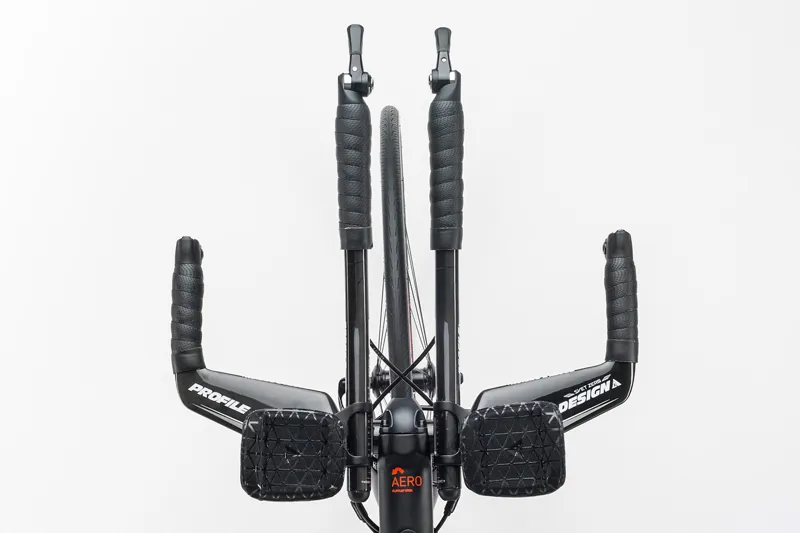 2017 CUBE AERIUM C:68 RACE CARBON/RED Time Trial/Triathlon bike.-2