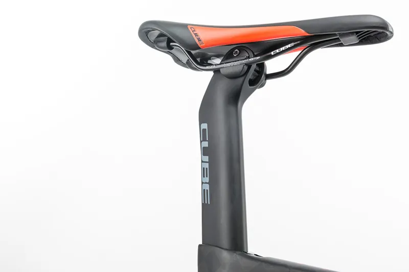 2017 CUBE AERIUM C:68 RACE CARBON/RED Time Trial/Triathlon bike.-9