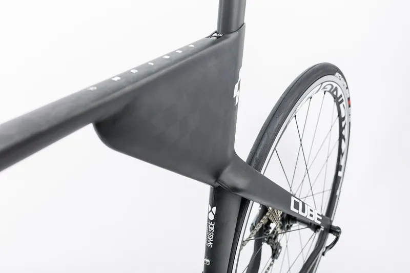 2017 CUBE AERIUM C:68 SL CARBON/WHITE Time Trial/Triathlon bike.-6