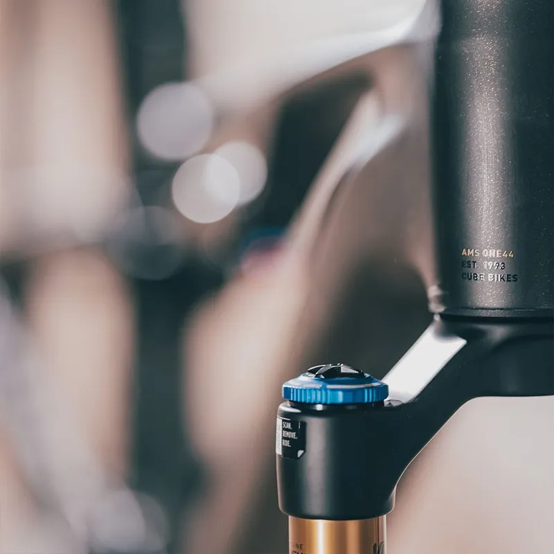 Cube AMS Hybrid One44 C:68 SLT - Electric Mountain Bike - Carbon / Gold Dust-4