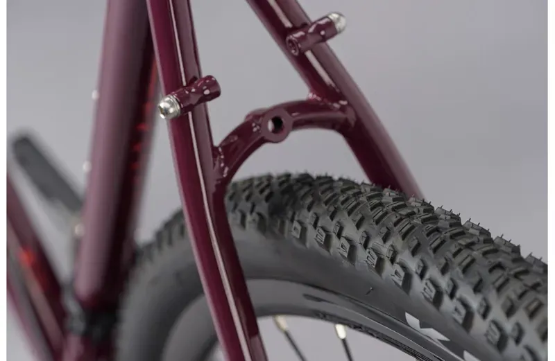 2024 Genesis Croix De Fer 30 Steel Gravel Bike in Purple-13