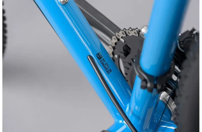 2024 Genesis Croix De Fer 40 Steel Gravel Bike in Blue-10