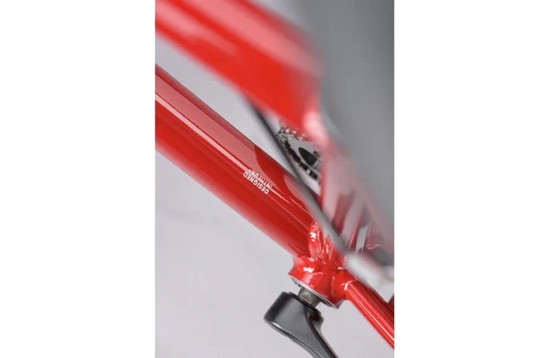 Ridgeback Comet - Hybrid Bike - Red-9