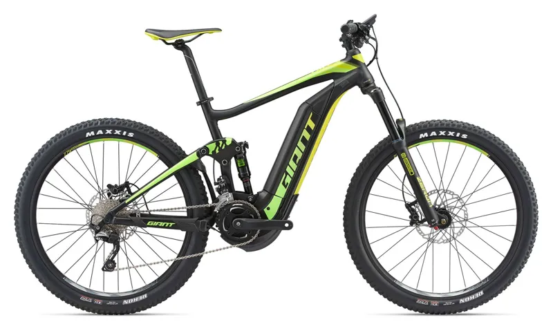 giant on road sport